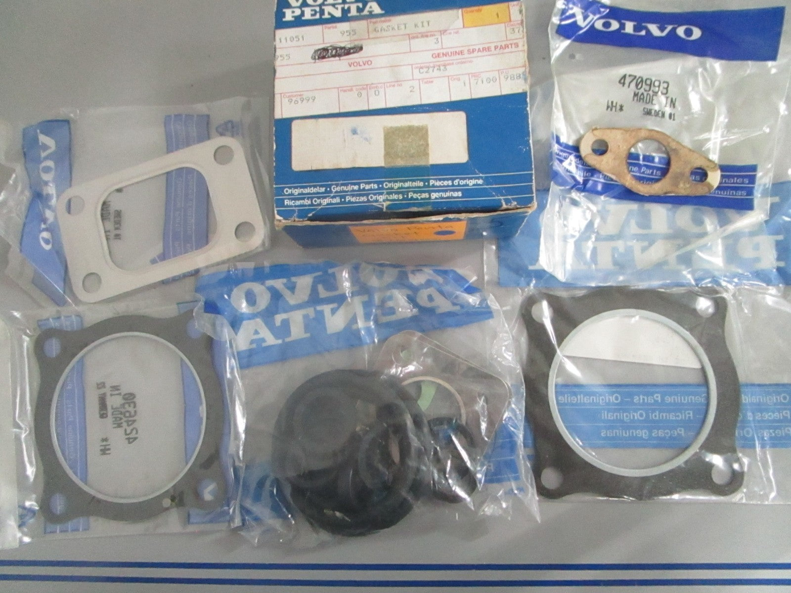 *NEW OEM* 0820 Volvo Penta Gasket Kit 876955