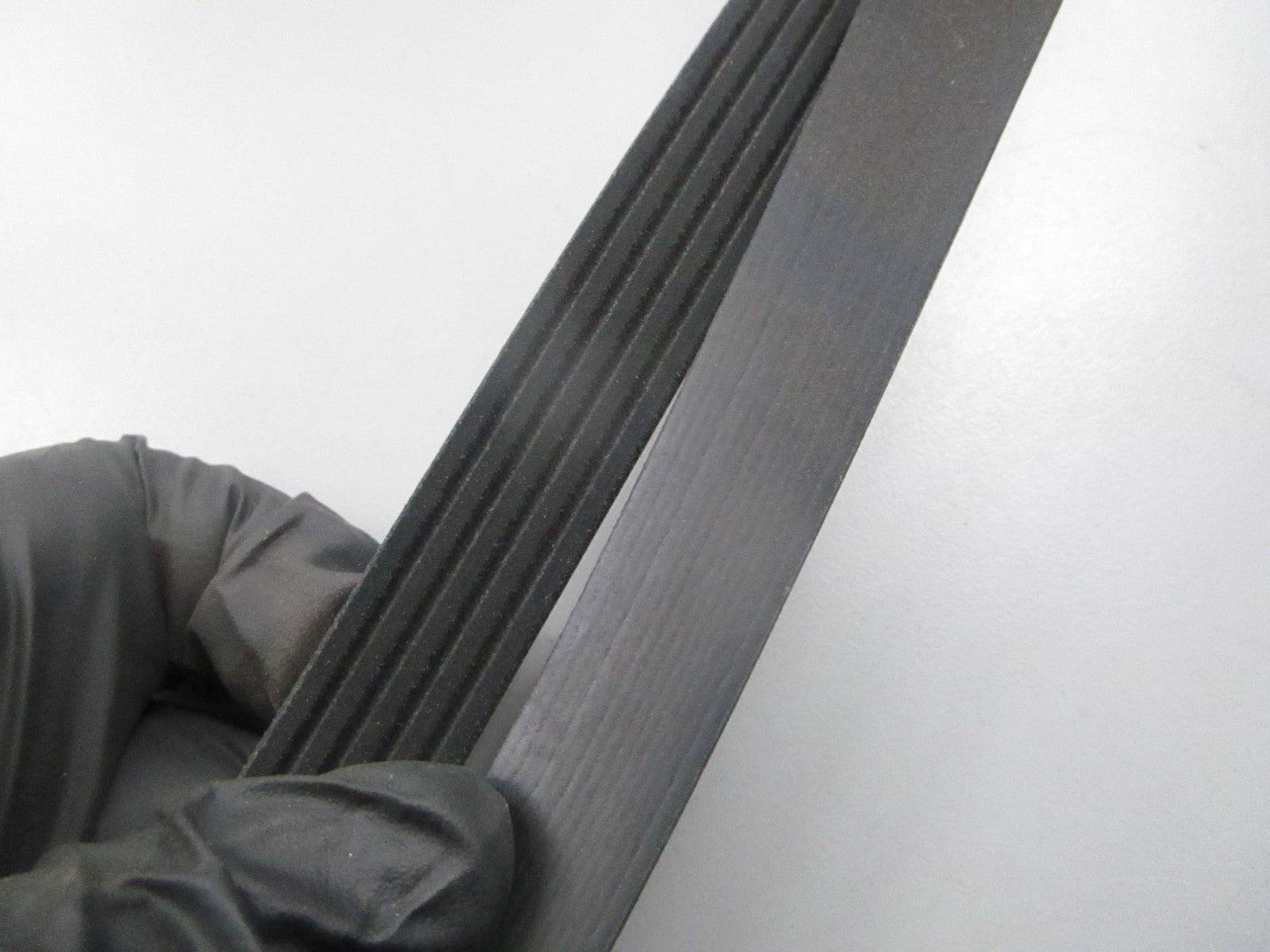 NEW K050400 Gates Micro-V Serpentine Belt 0810