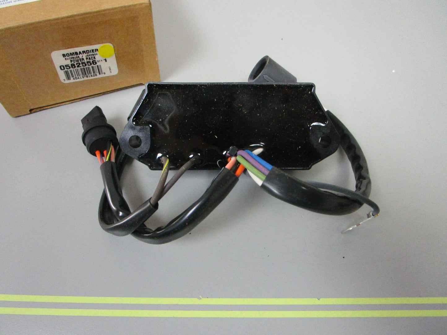 *NEW OEM* 0720 OMC Johnson Evinrude Power Pack 582556 0582556