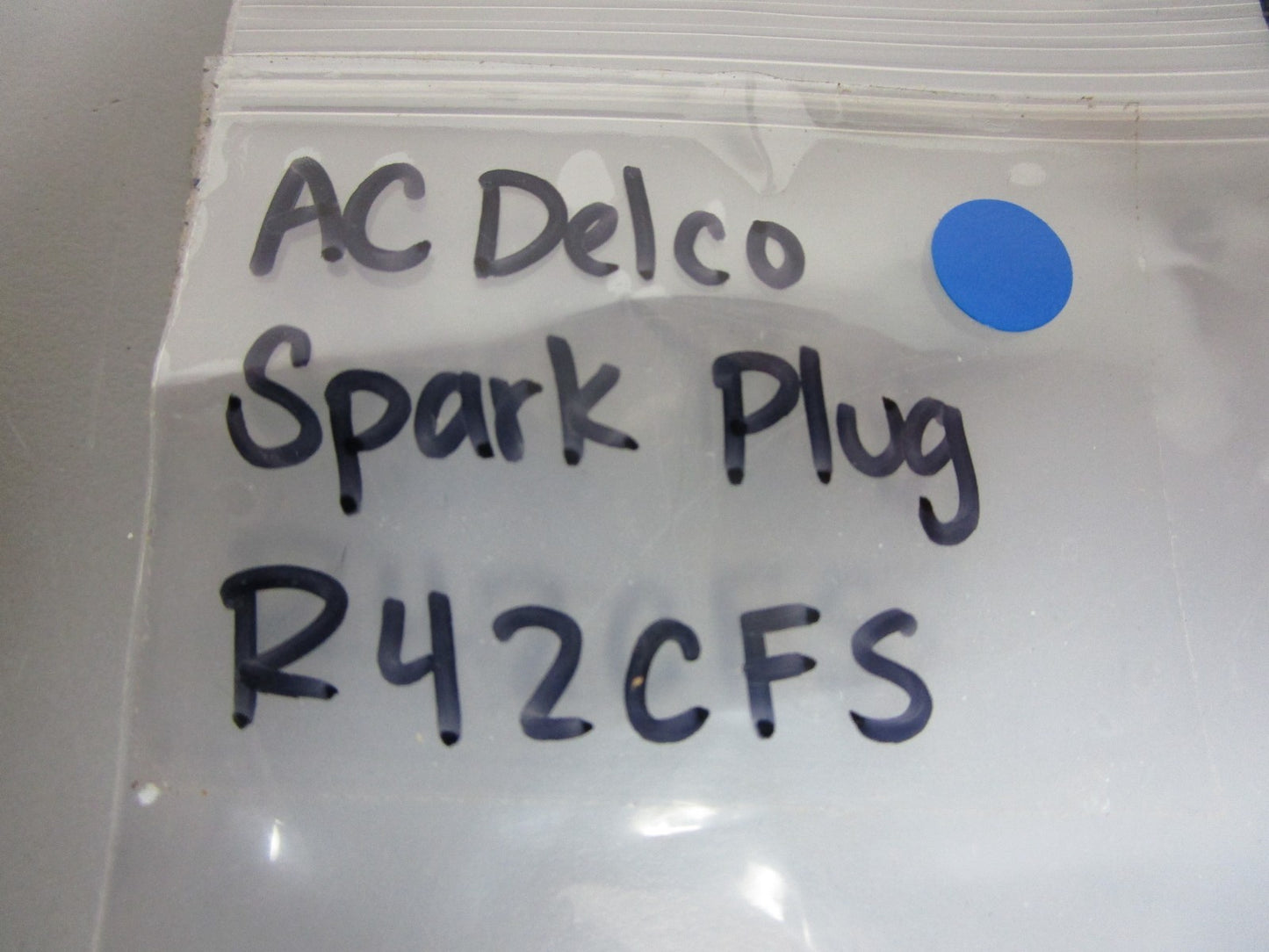 *NEW OEM* (LOT OF 8) 0720 AC Delco Spark Plug R42CFS