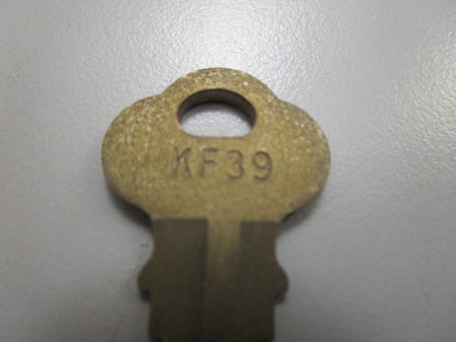 *NEW OEM* 0810 OMC Johnson Evinrude Ignition Key KF39 501554 0501554