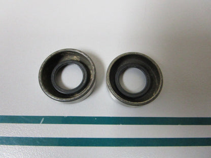 NEW OEM (LOT OF 2) 318972 0318972 OMC Johnson Evinrude Seal 0810