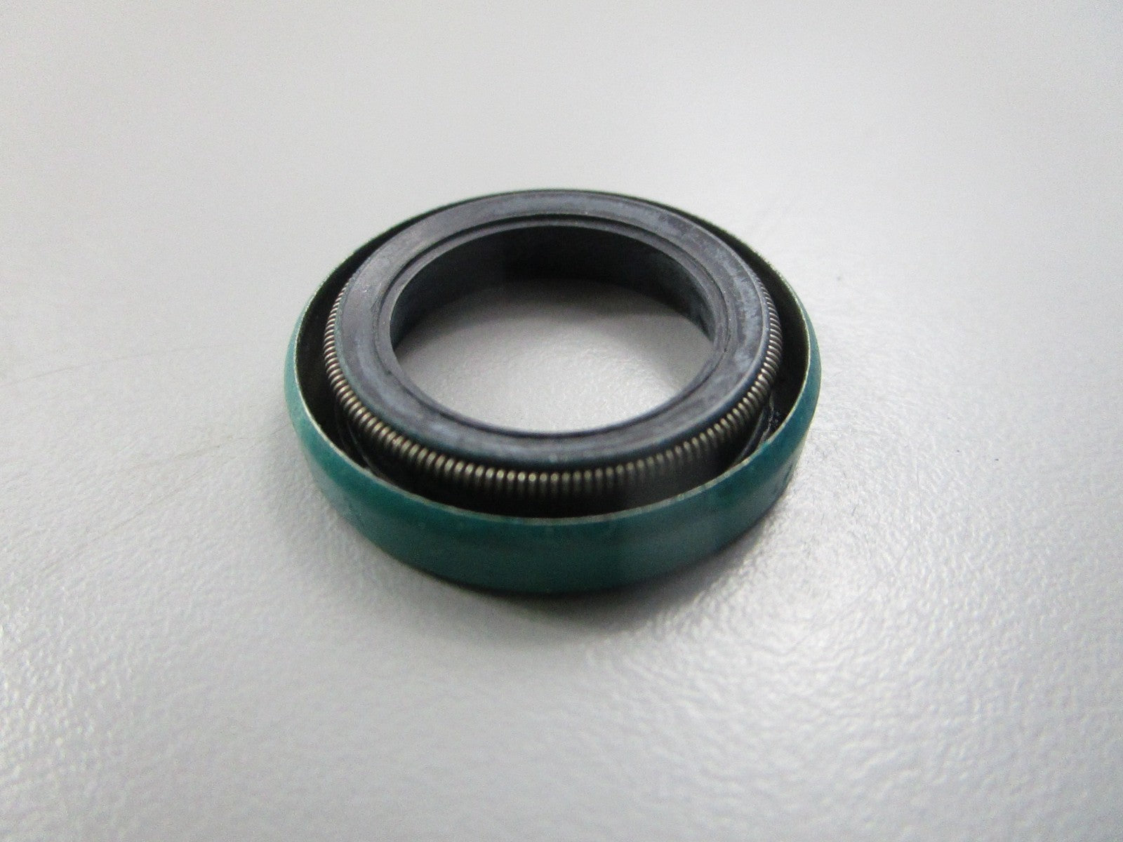 NEW 18-2064 Replaces: OMC 332205 Sierra Oil Seal 0810