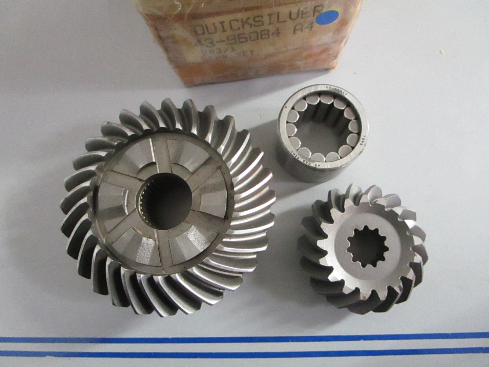 NEW OEM 43-96084A4 Mercury Quicksilver Gear Set 0820