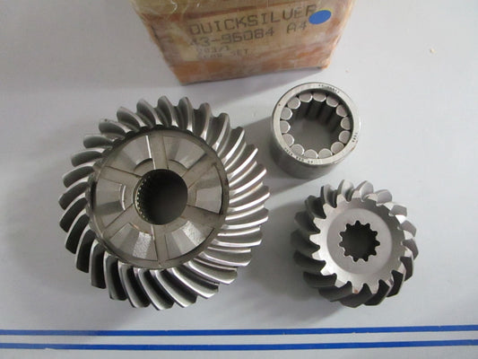 NEW OEM 43-96084A4 Mercury Quicksilver Gear Set 0820