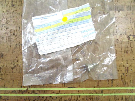 *NEW OEM* 0750 OMC Johnson Evinrude SCREW-SHOULDER 328895 0328895