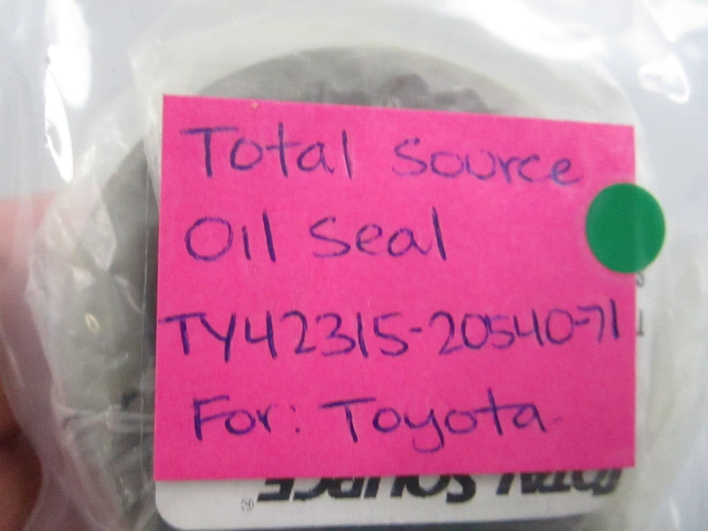 NEW TY42315-20540-71 For: Toyota Total Source Oil Seal 0810