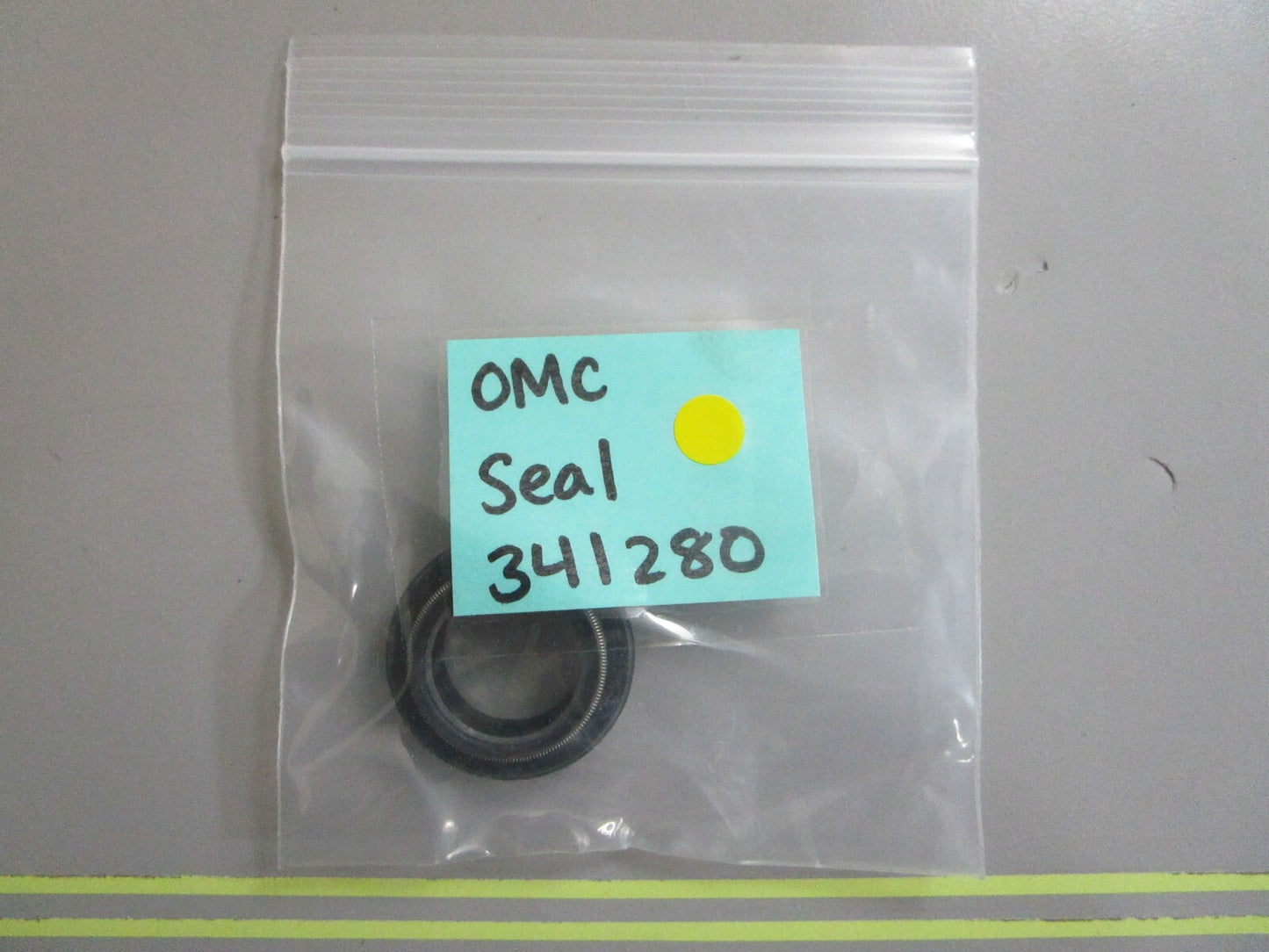 *NEW OEM* 0810 OMC Johnson Evinrude Seal 341280 0341280