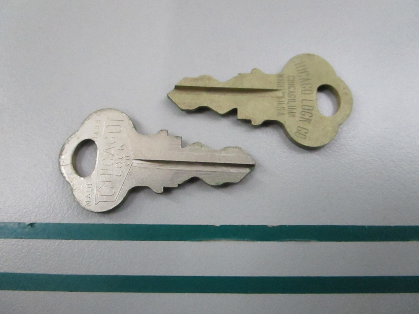 NEW OEM (LOT OF 2) 501530 0501530 OMC Johnson Evinrude KF 15 Ignition Key 0810