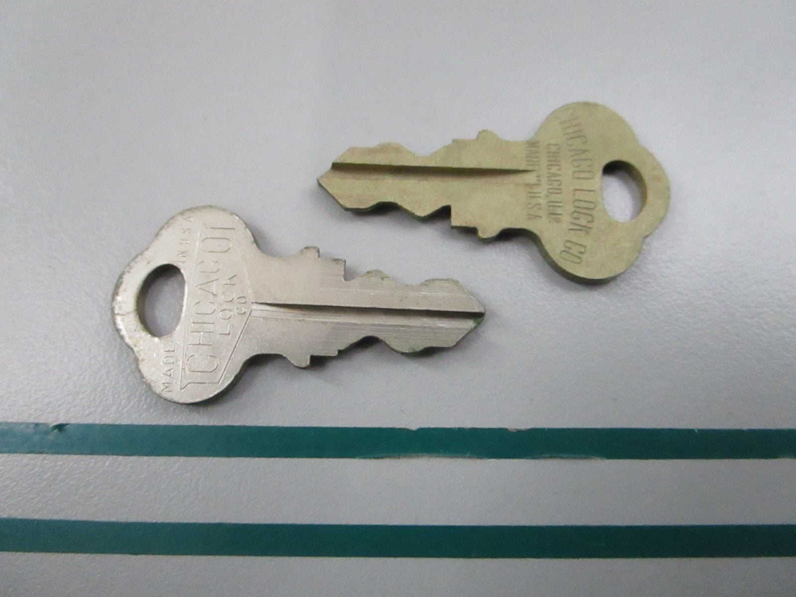 NEW OEM (LOT OF 2) 501530 0501530 OMC Johnson Evinrude KF 15 Ignition Key 0810
