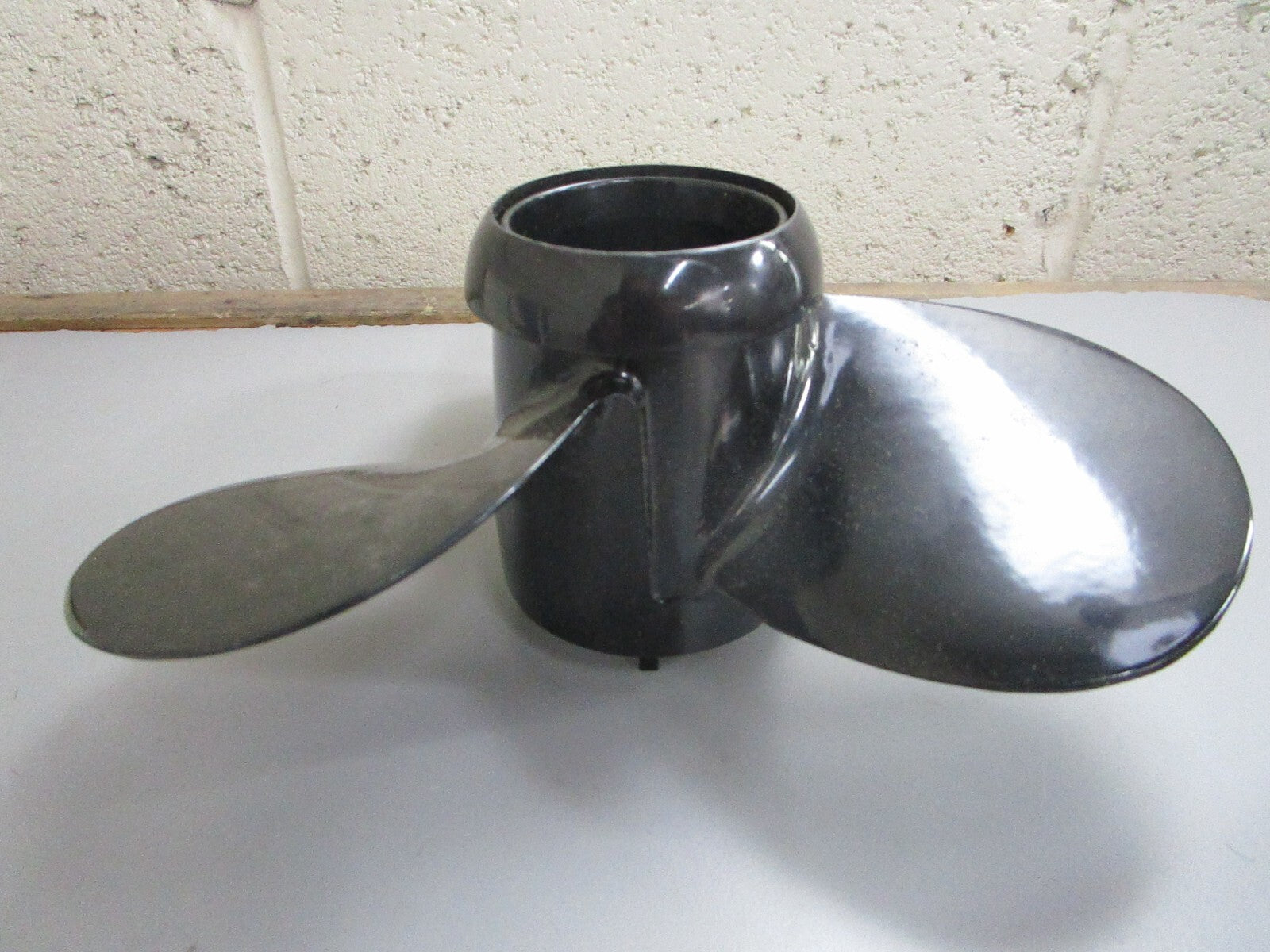 *NEW OEM* 0820 OMC Johnson Evinrude 9.9-15HP 10×7 Propeller 398126 0398126