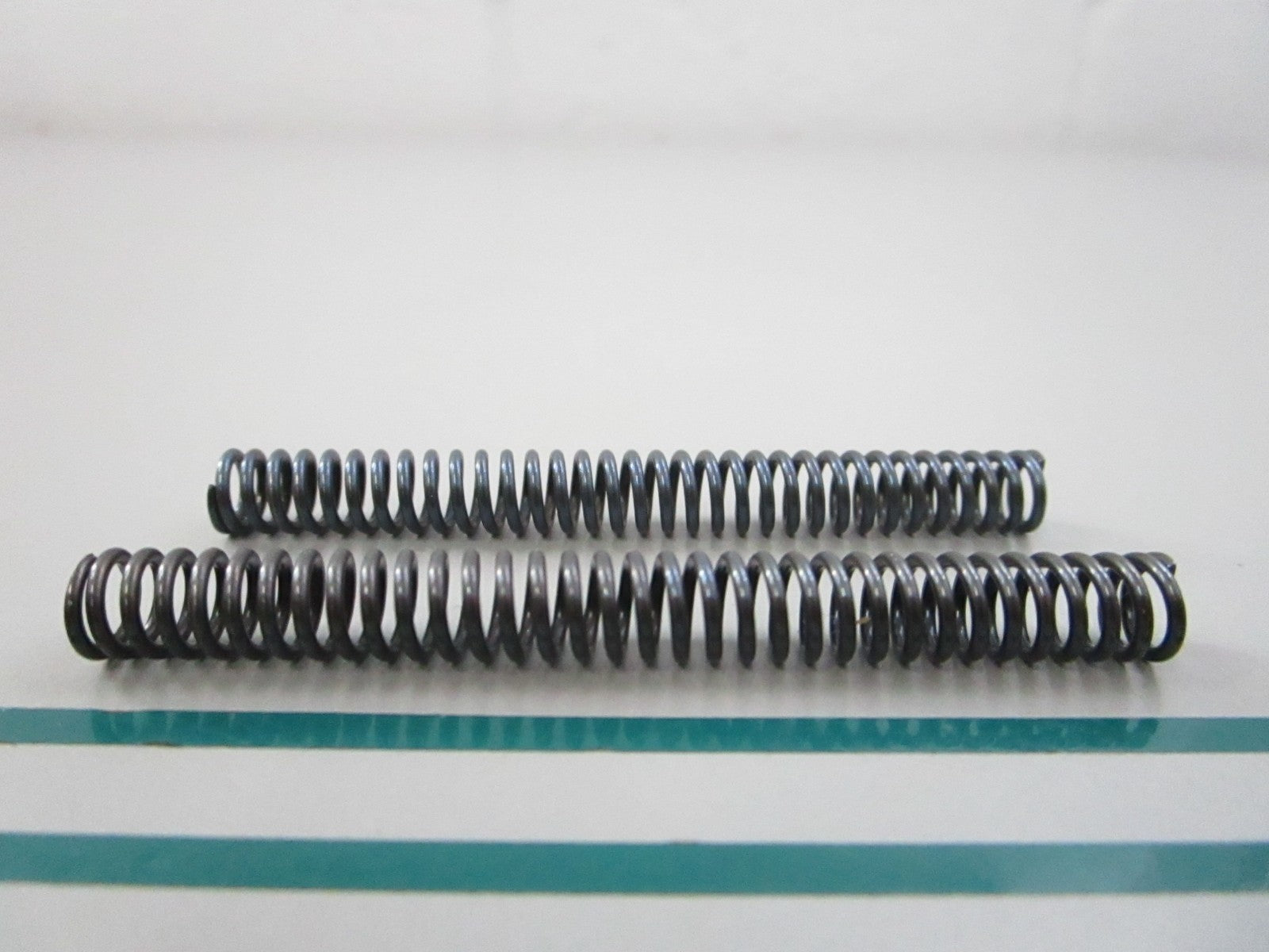 NEW OEM (LOT OF 2) 90501-10065-00 Yamaha Compression Spring 0810