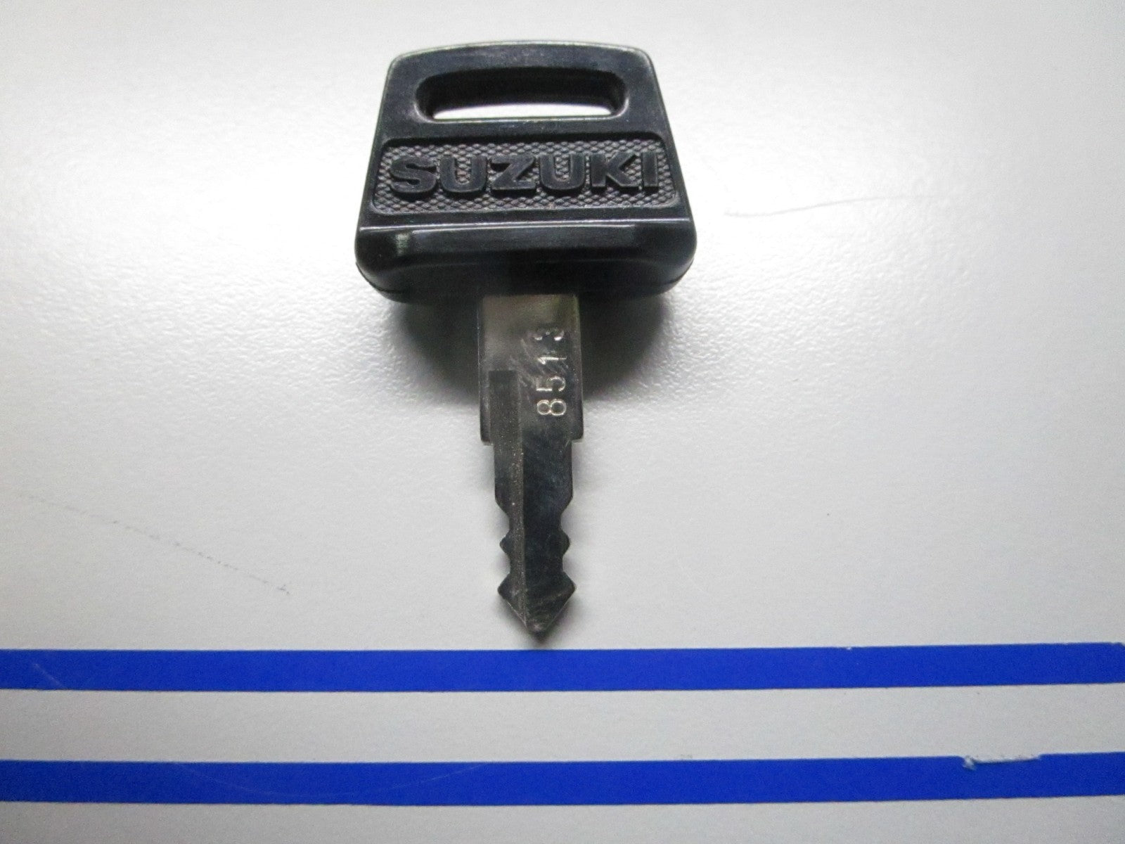 *NEW OEM* 0810 Suzuki (8518) Ignition Key 37141-93320