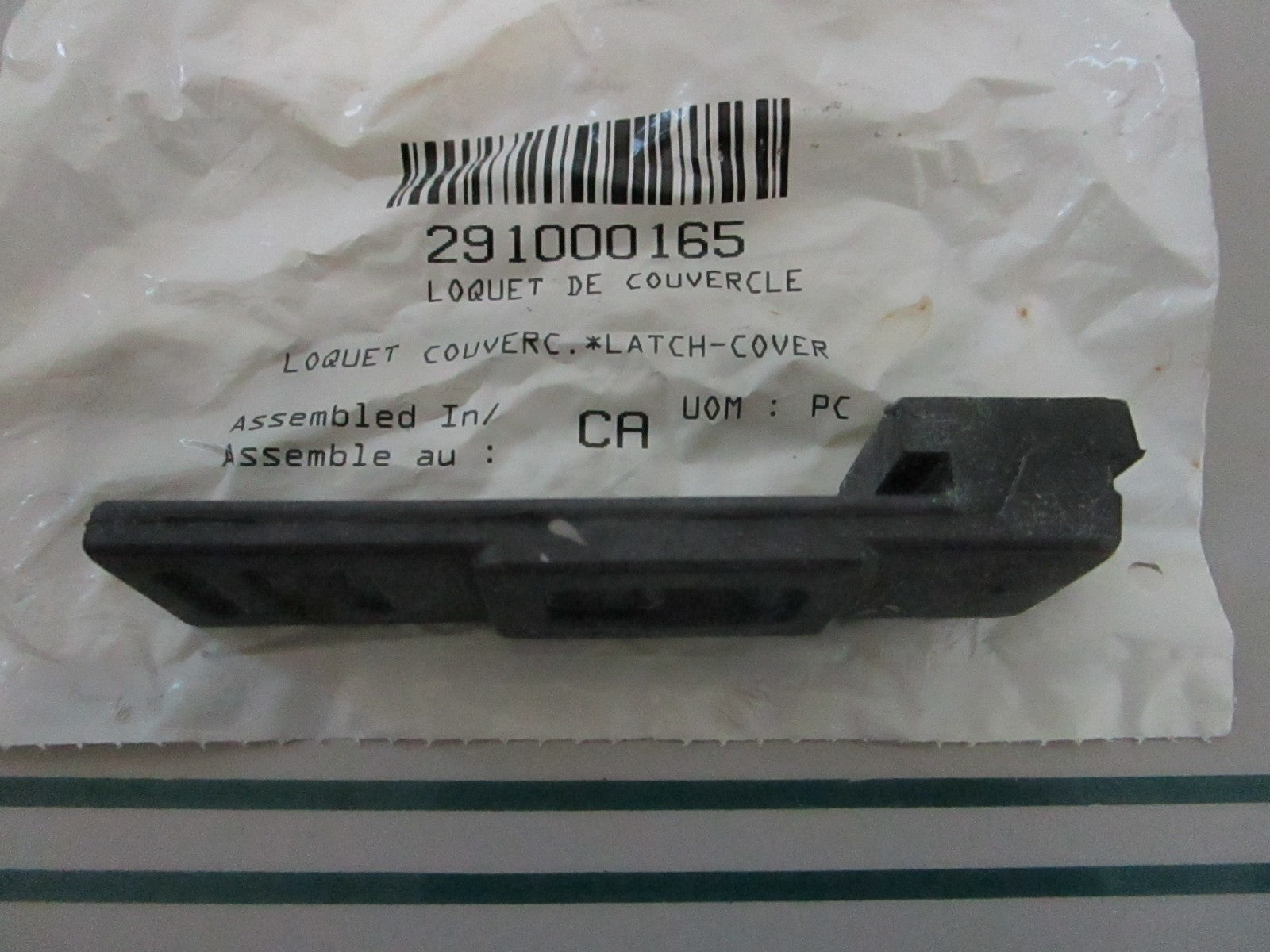 NEW 291000165 Sea-Doo Cover Latch 0810