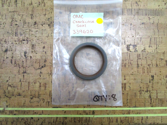 *NEW OEM* 0750 OMC Johnson Evinrude CRANKCASE SEAL 339620 0339620