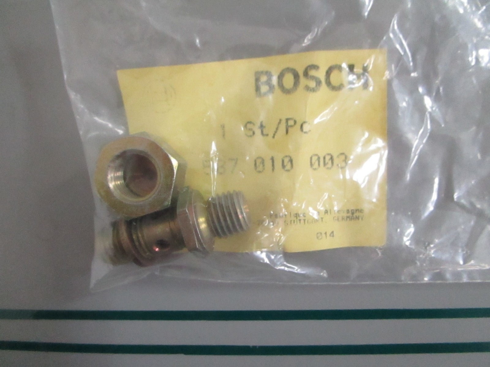 NEW OEM 1587010003 Bosch Fuel Pump Check Valve 0820