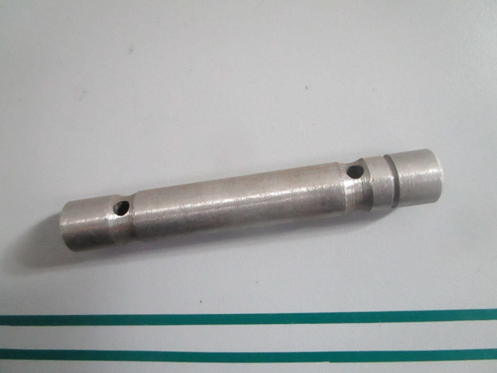 NEW OEM 318257 0318257 OMC Johnson Evinrude Tilt Lock Shaft 0820