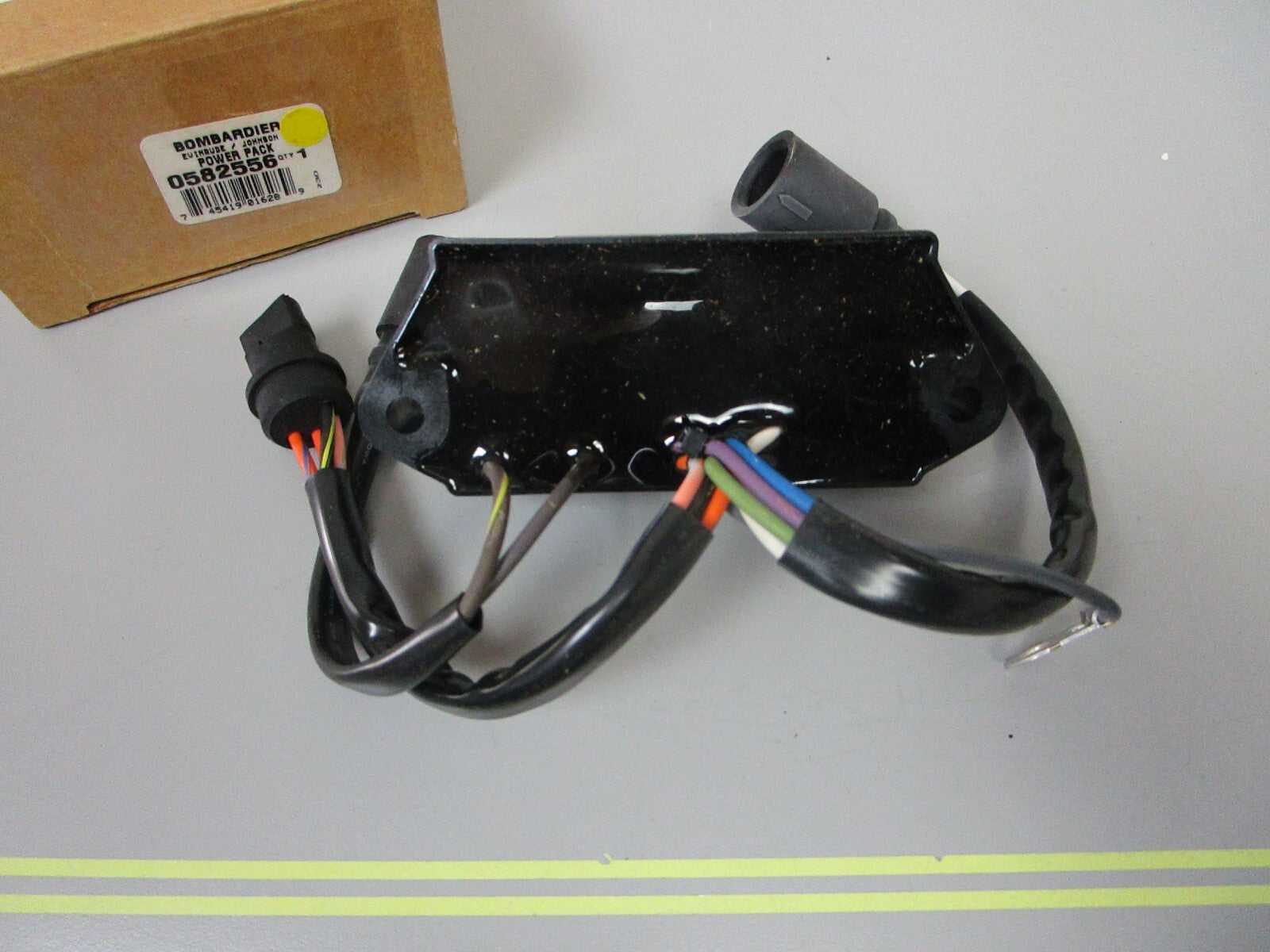*NEW OEM* 0720 OMC Johnson Evinrude Power Pack 582556 0582556
