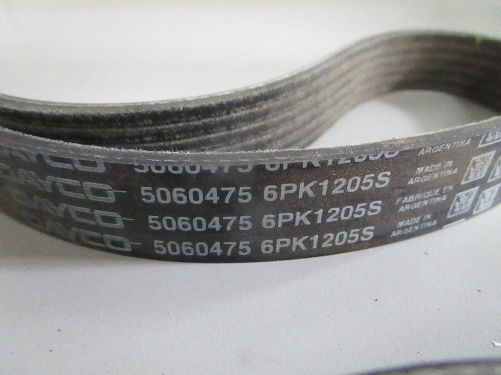 NEW OEM 5060475 Dayco Serpentine Belt 0820