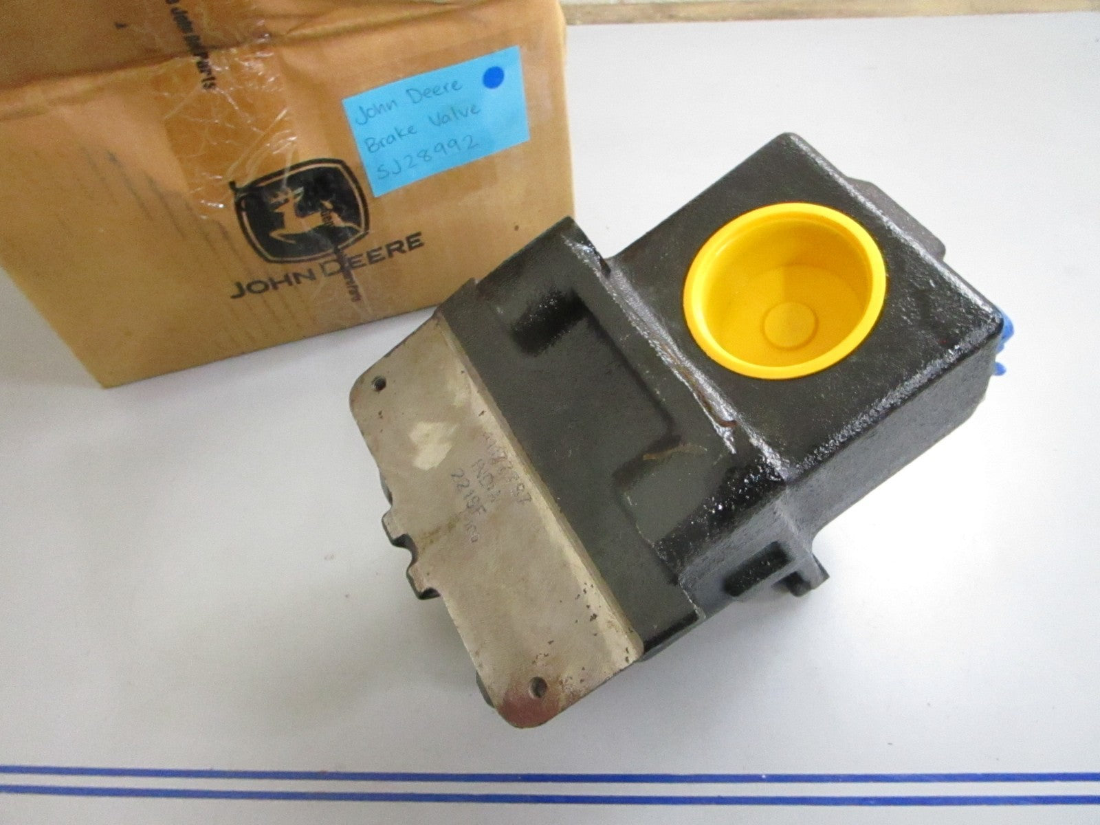 *NEW OEM* 0820 John Deere Brake Valve SJ28992