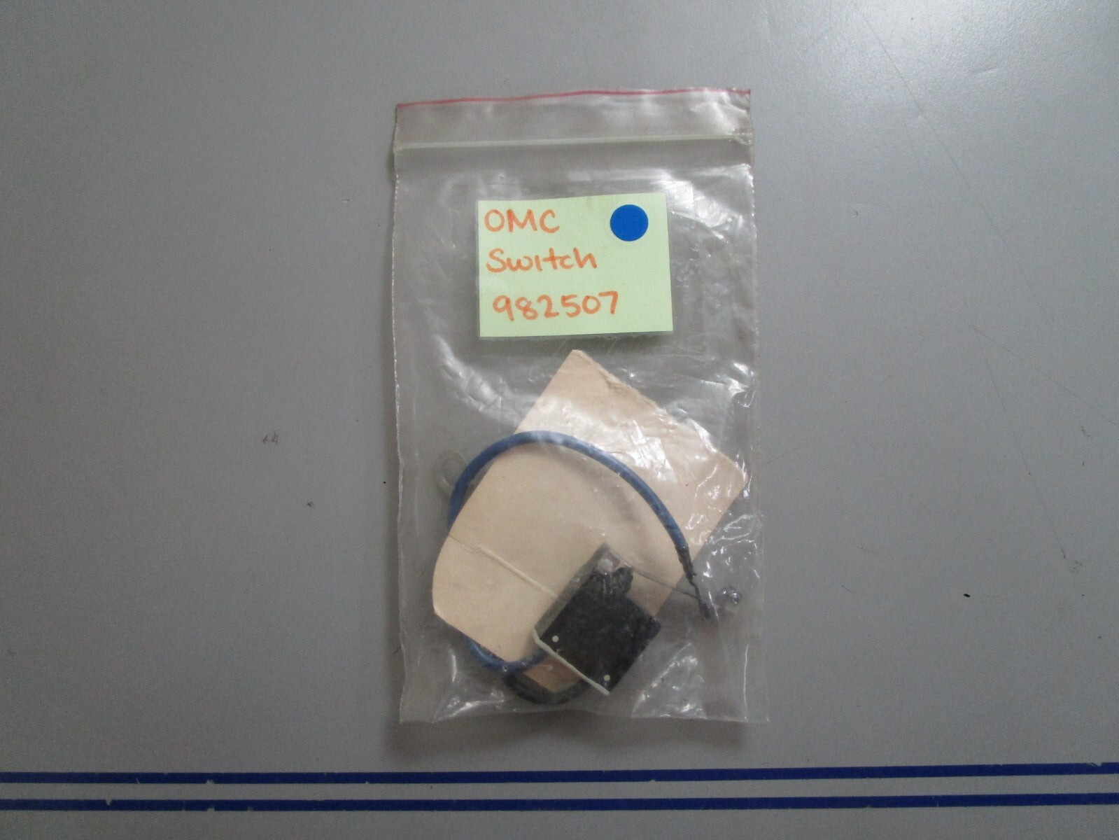 *NEW OEM* 0810 OMC Johnson Evinrude Switch 982507 0982507