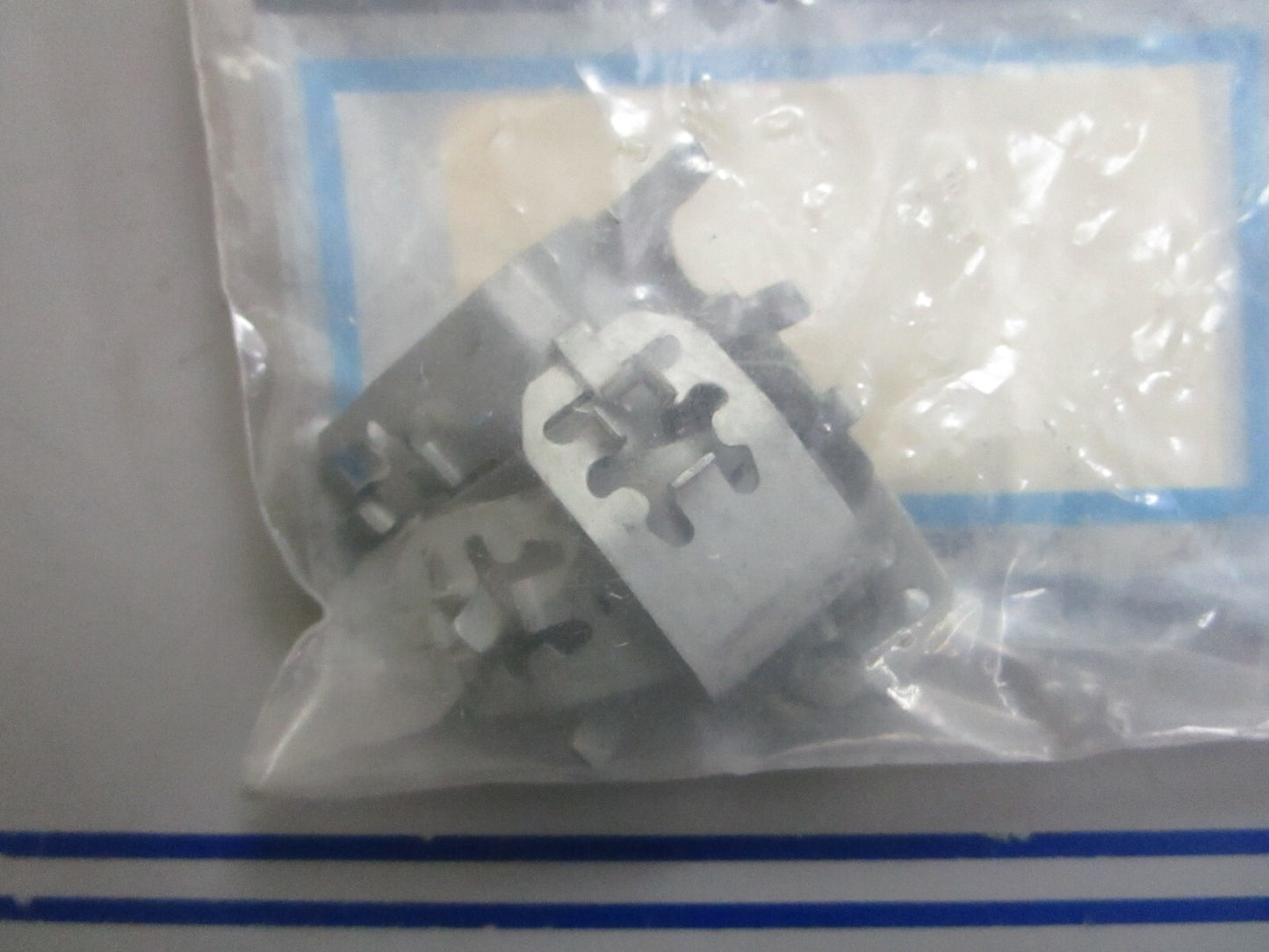 *NEW OEM* 0820 Mercury Quicksilver Injector Clip Kit 54-802634