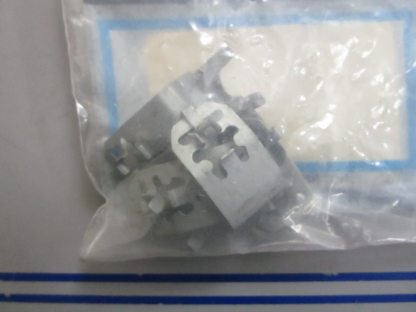 *NEW OEM* 0820 Mercury Quicksilver Injector Clip Kit 54-802634