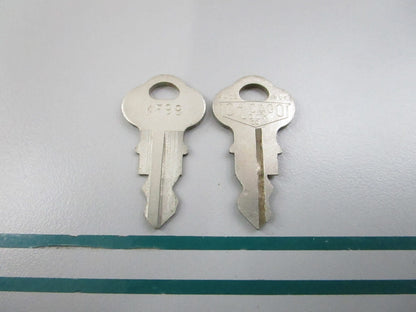 NEW OEM (LOT OF 2) 501614 0501614 OMC Johnson Evinrude KF99 Ignition Key 0810