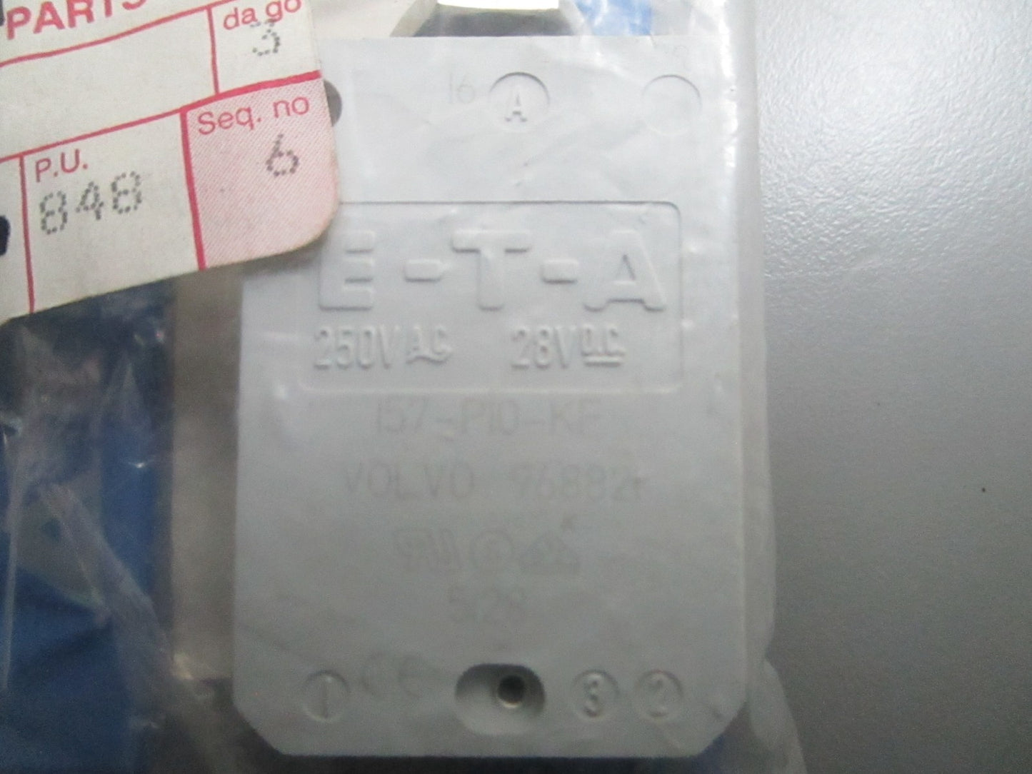 *NEW OEM* 0810 Volvo Penta Fuse 968821