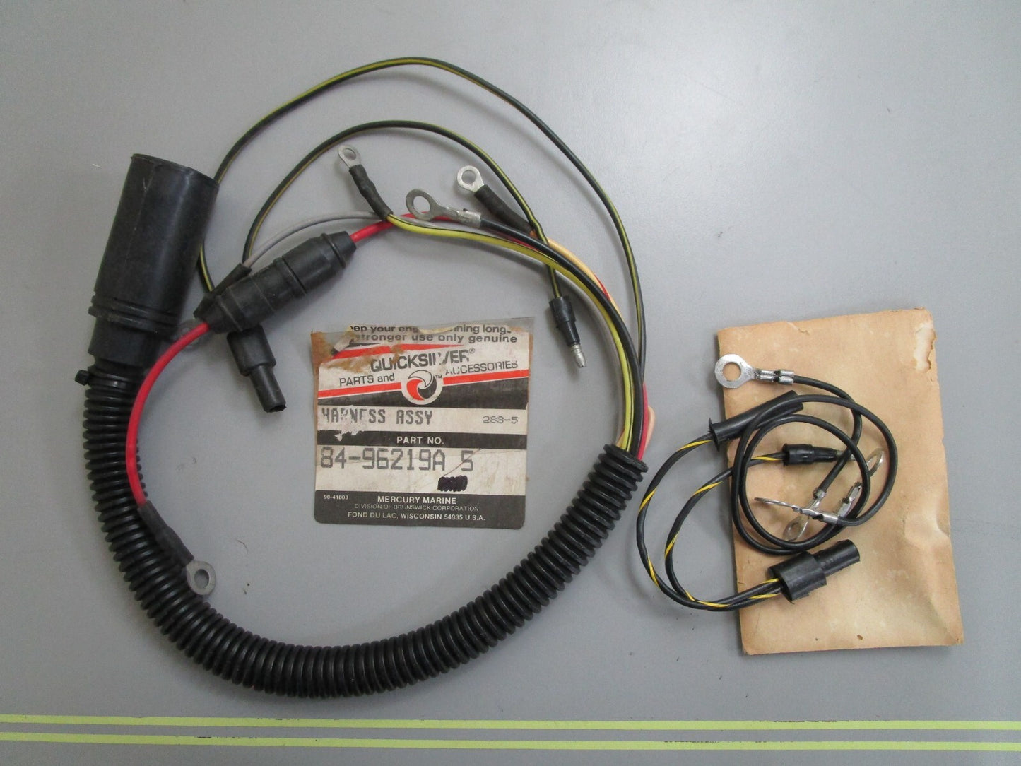 *NEW OEM* 0820 Mercury Quicksilver Harness Ay 84-96219A5
