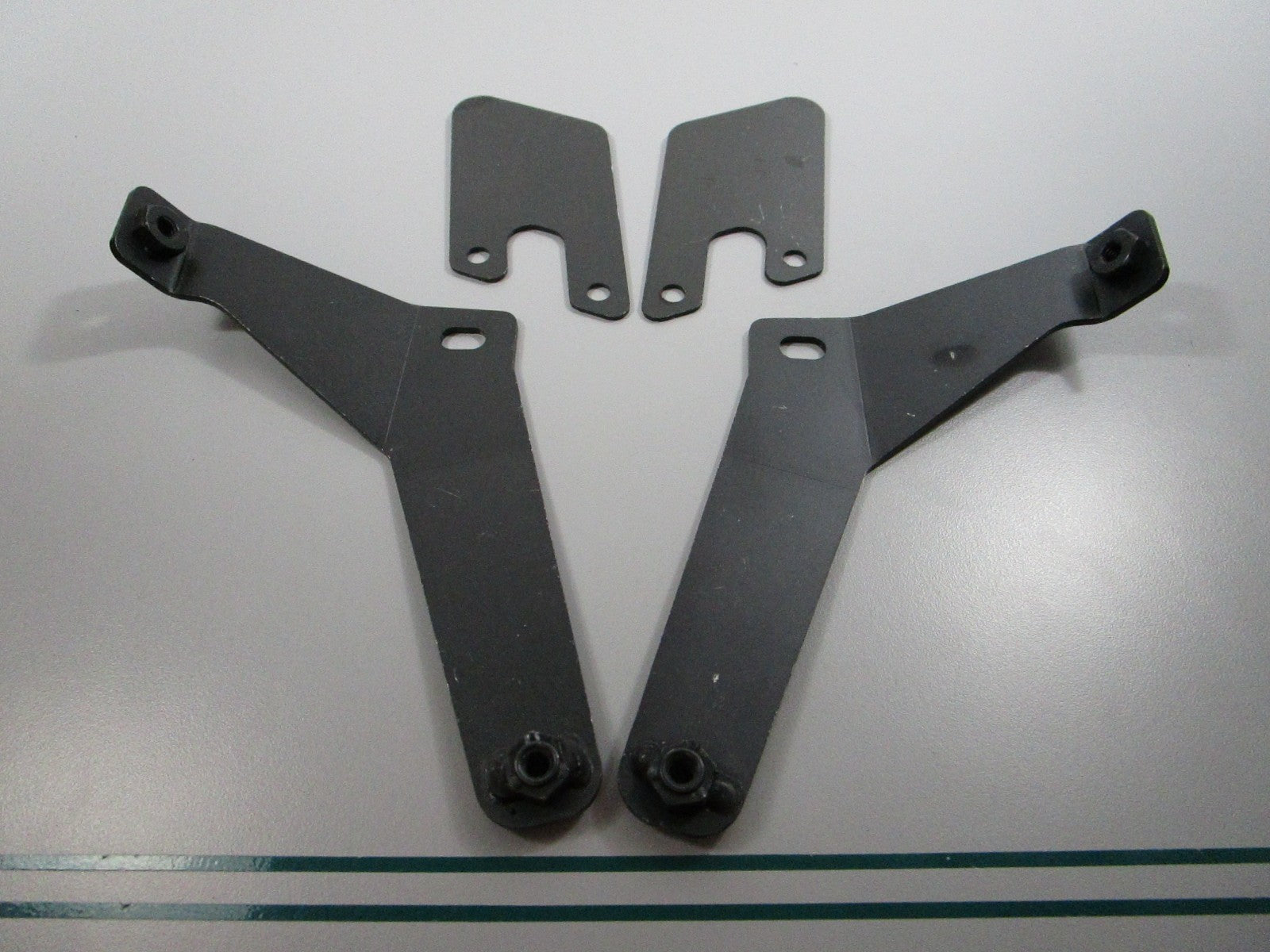 NEW OEM 2206190 Polaris Front Fender Bracket Kit 0810