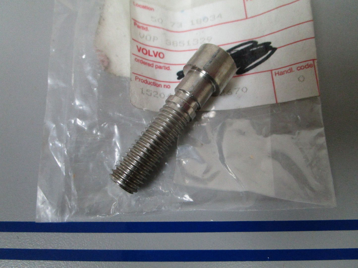 NEW OEM 3851329 Volvo Penta Drain Screw 0720