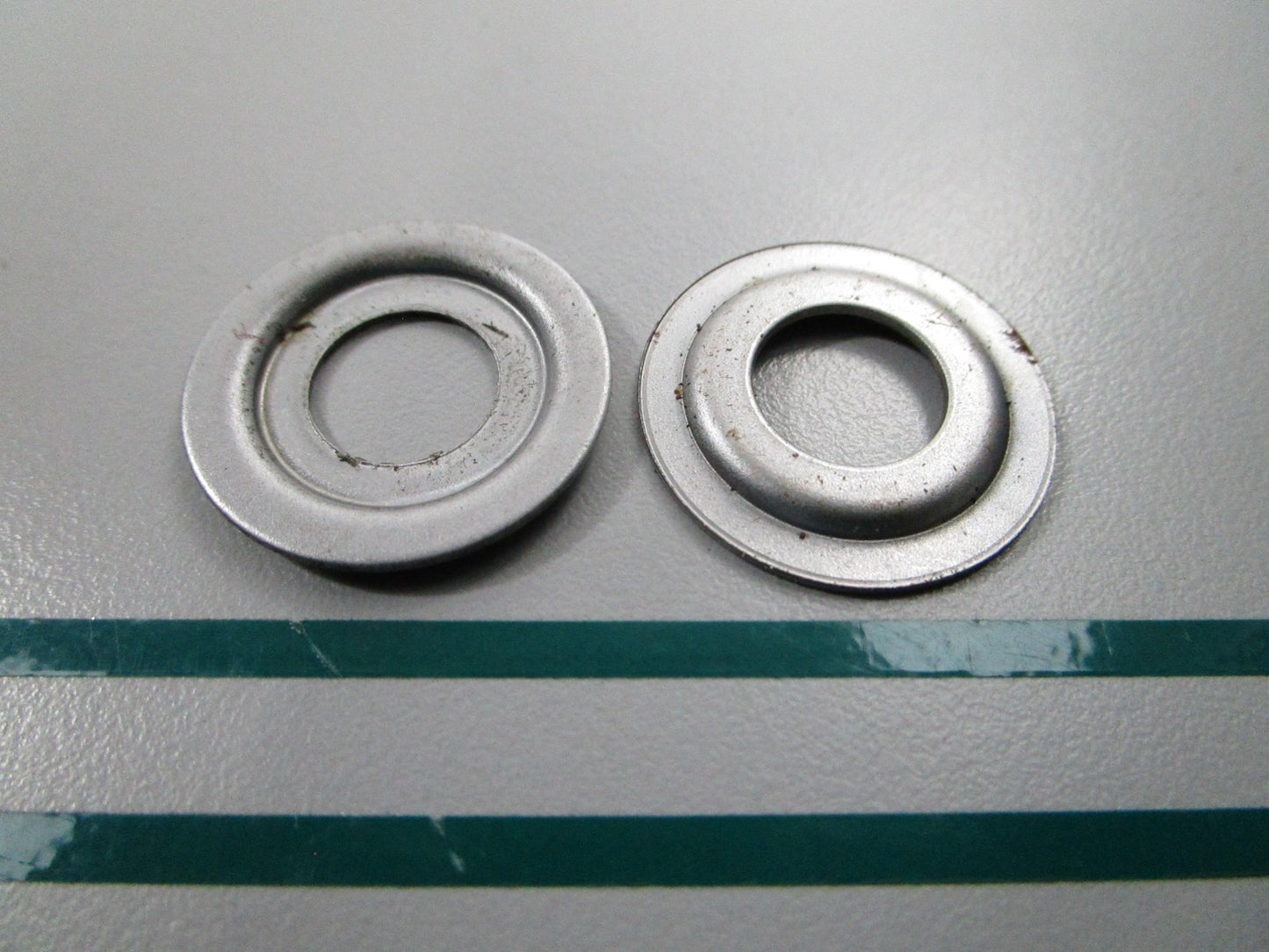 NEW OEM (LOT OF 2) M76084 John Deere Spring Retainer 0810