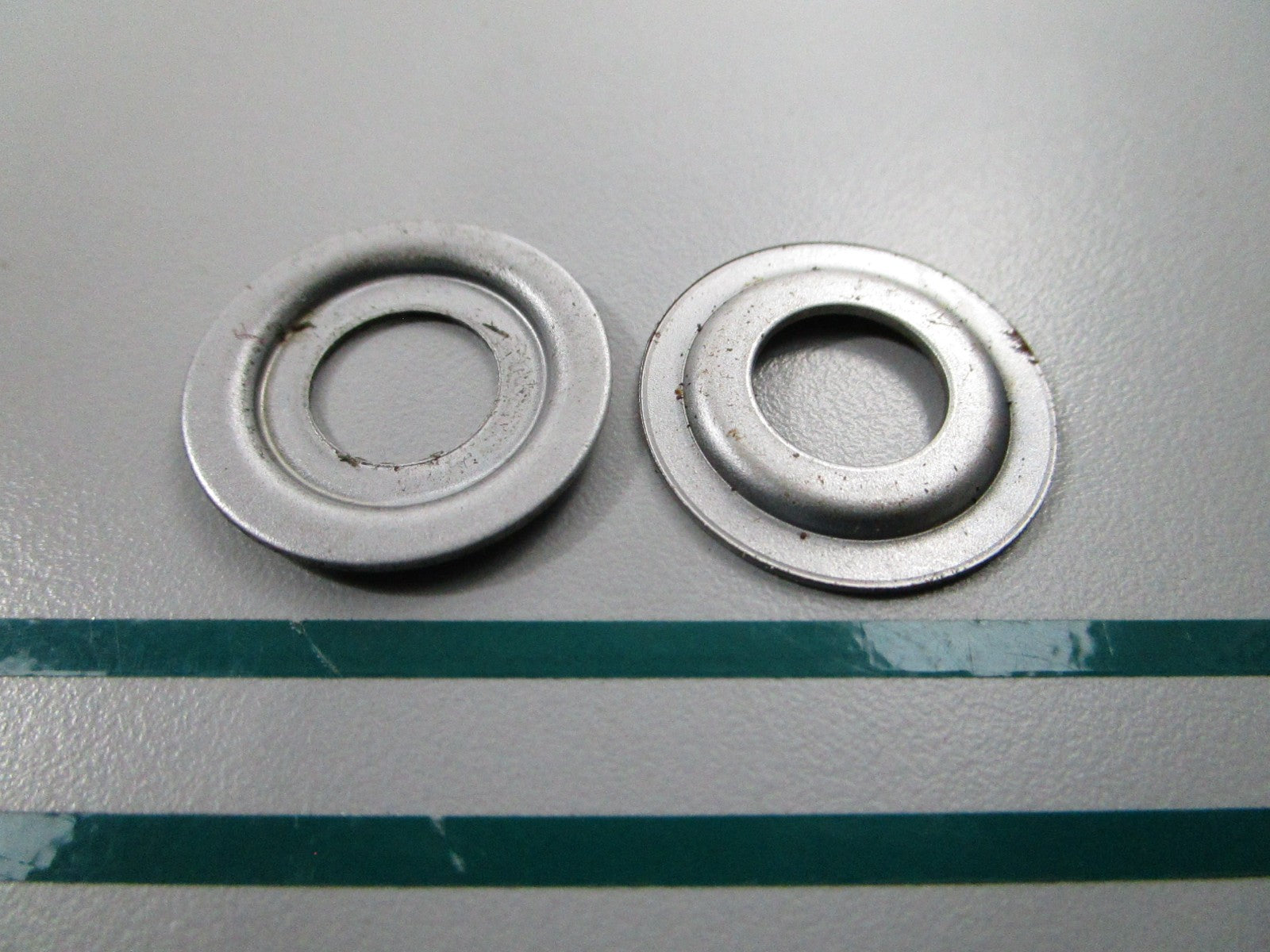 NEW OEM (LOT OF 2) M76084 John Deere Spring Retainer 0810