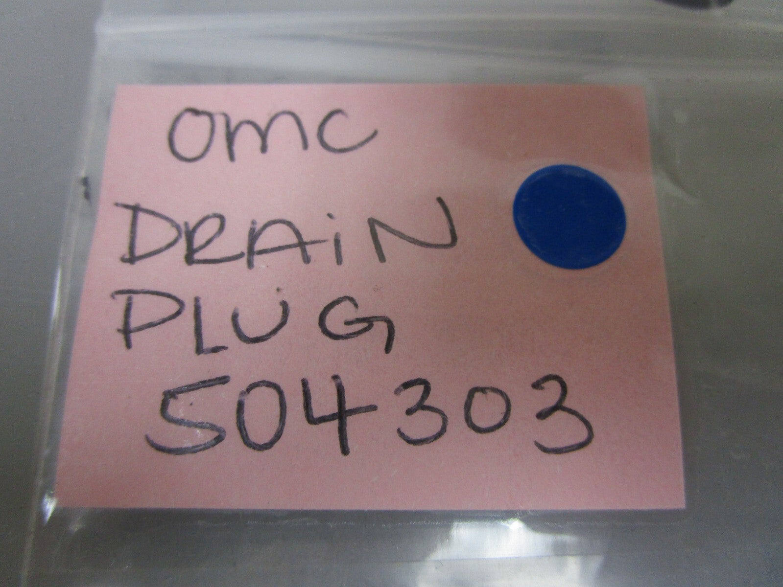 *NEW OEM* 0810 OMC Johnson Evinrude Drain Plug 504303 0504303