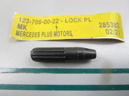 NEW OEM 1237660022 Mercedes-Benz Door Lock Knob 0810