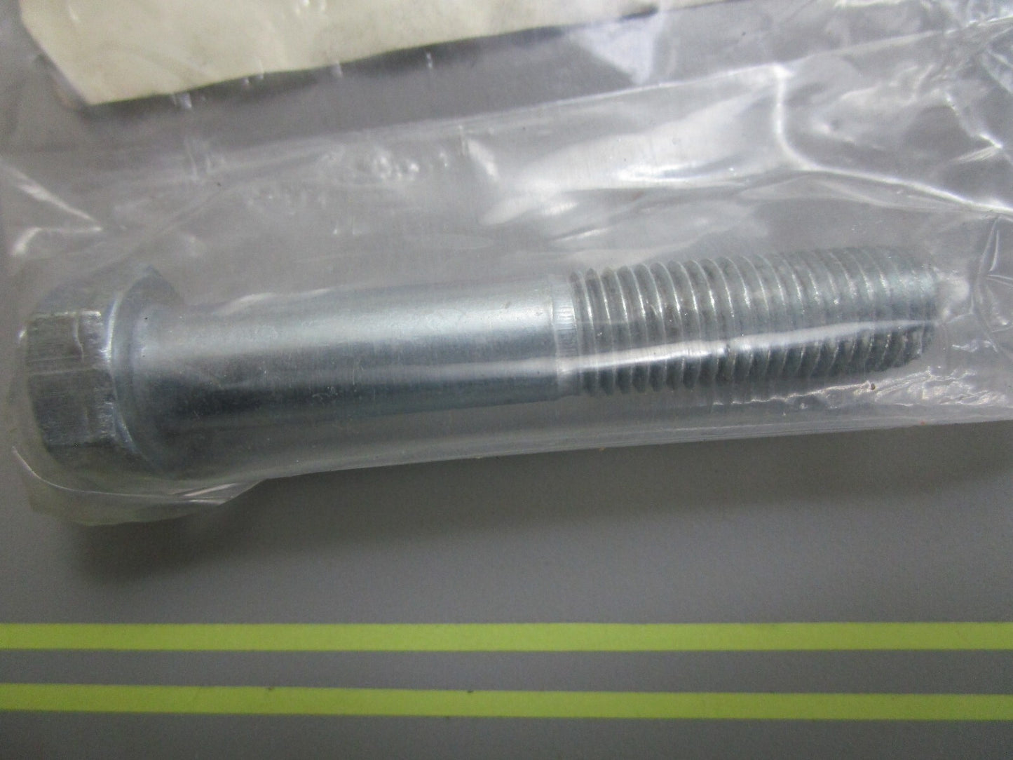 *NEW OEM* 0810 Volvo Penta Screw 959671