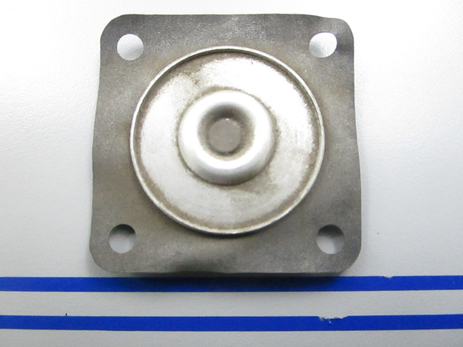 *NEW OEM* 0810 OMC Johnson Evinrude Diaphragm & Plate 376881 0376881
