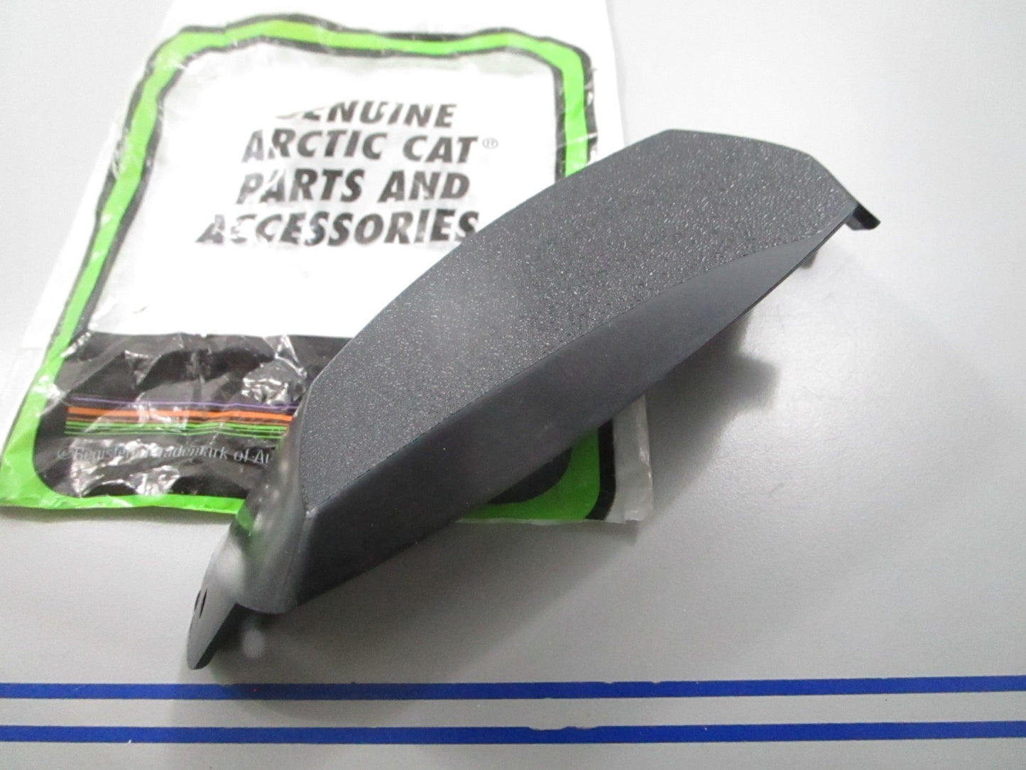 *NEW OEM* 0810 Arctic Cat Left Vent Plug 1606-633