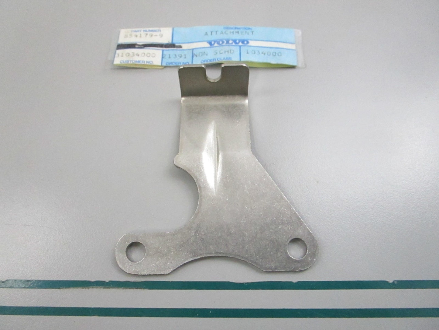 NEW OEM 854179 Volvo Penta Anchorage 0810