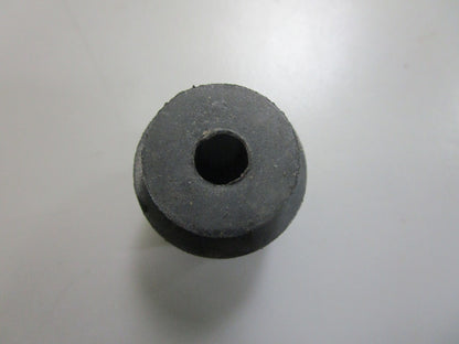 *NEW OEM* 0810 Suzuki Grommet 39603-92D00