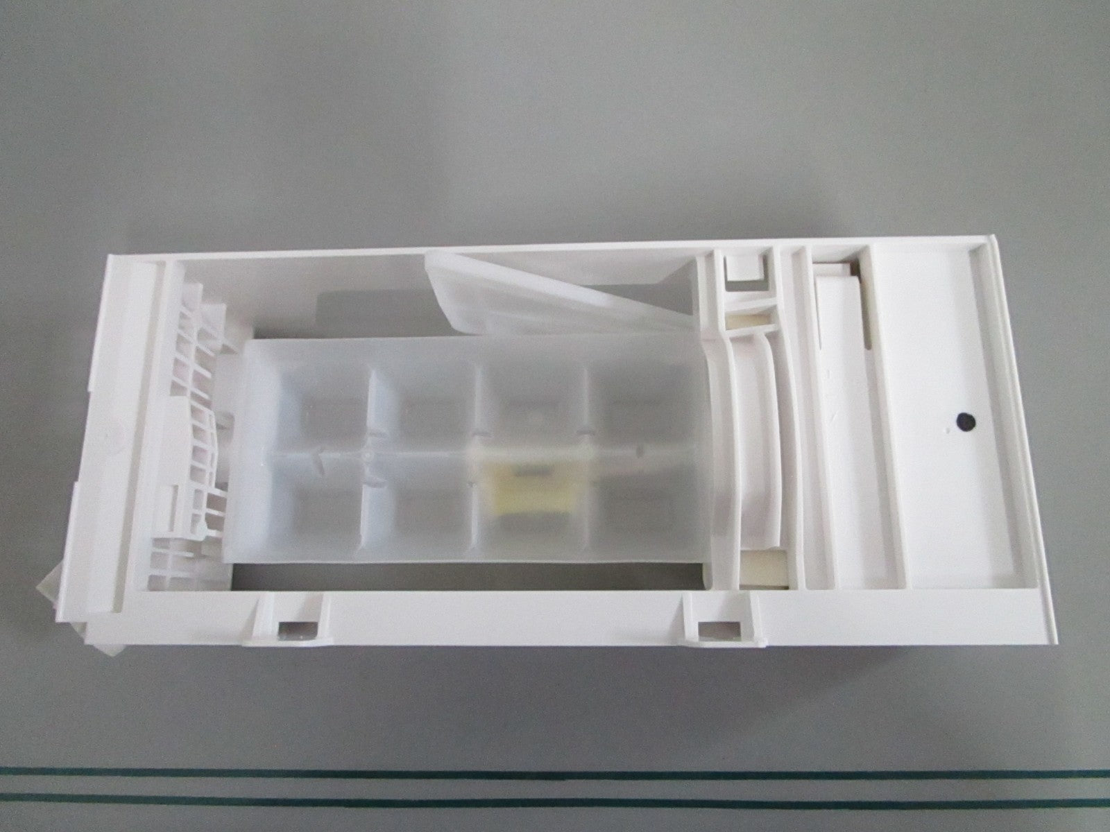 Whirlpool W11546935 NEW OEM Refrigerator Ice Maker Assy Maytag KitchenAid 0820
