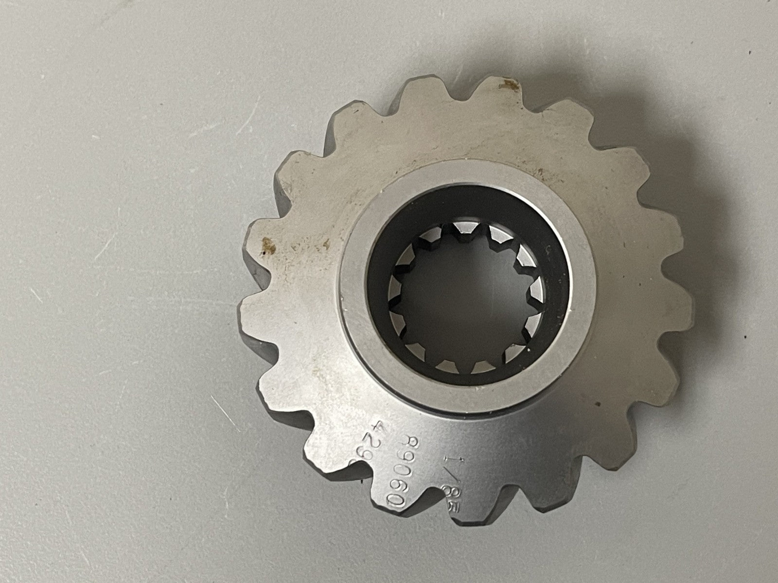 NEW OEM 89060 Mercury Pinion Gear 0670