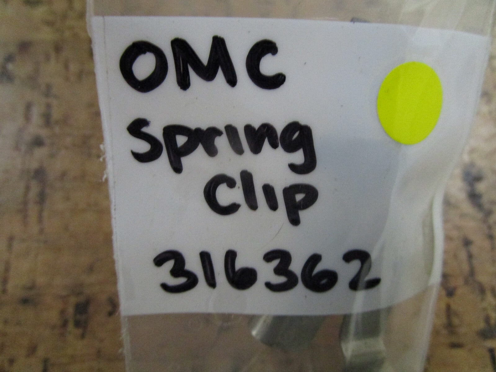 *NEW OEM* 0750 OMC Johnson Evinrude SPRING CLIP 316362 0316362