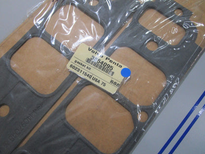 *NEW OEM* 0720 Volvo Penta Gasket Kit 3854095