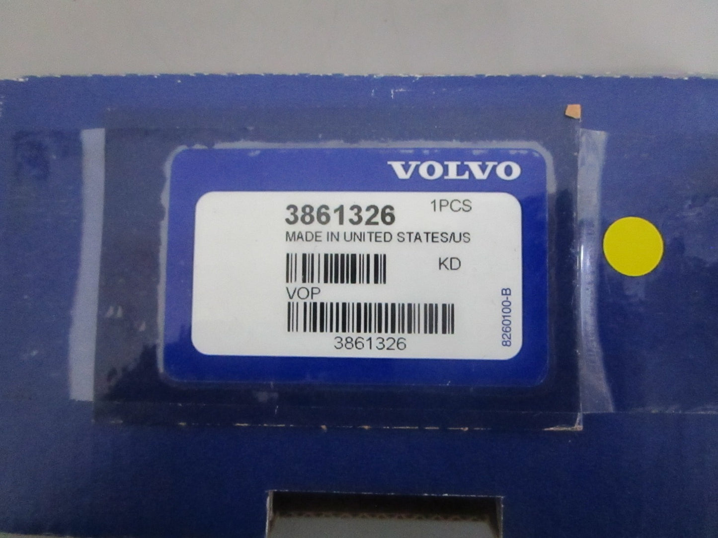 NEW OEM (LOT OF 4) 3861326 Volvo Penta Spark Plug 0820