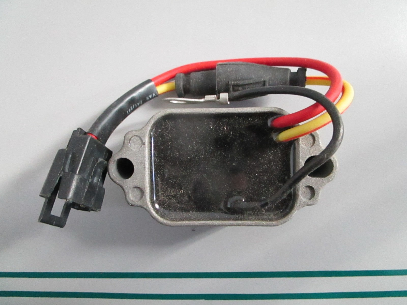 NEW OEM 581580 0581580 OMC Johnson Evinrude Voltage Regulator 0820