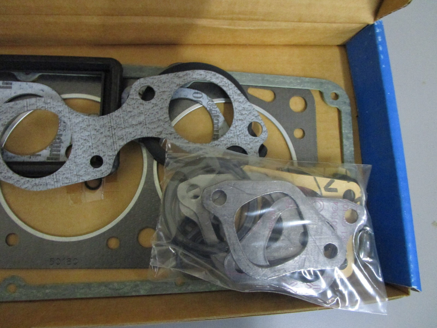 *NEW* 0820 Sierra Gasket Set 18-2998 Replaces: 876300