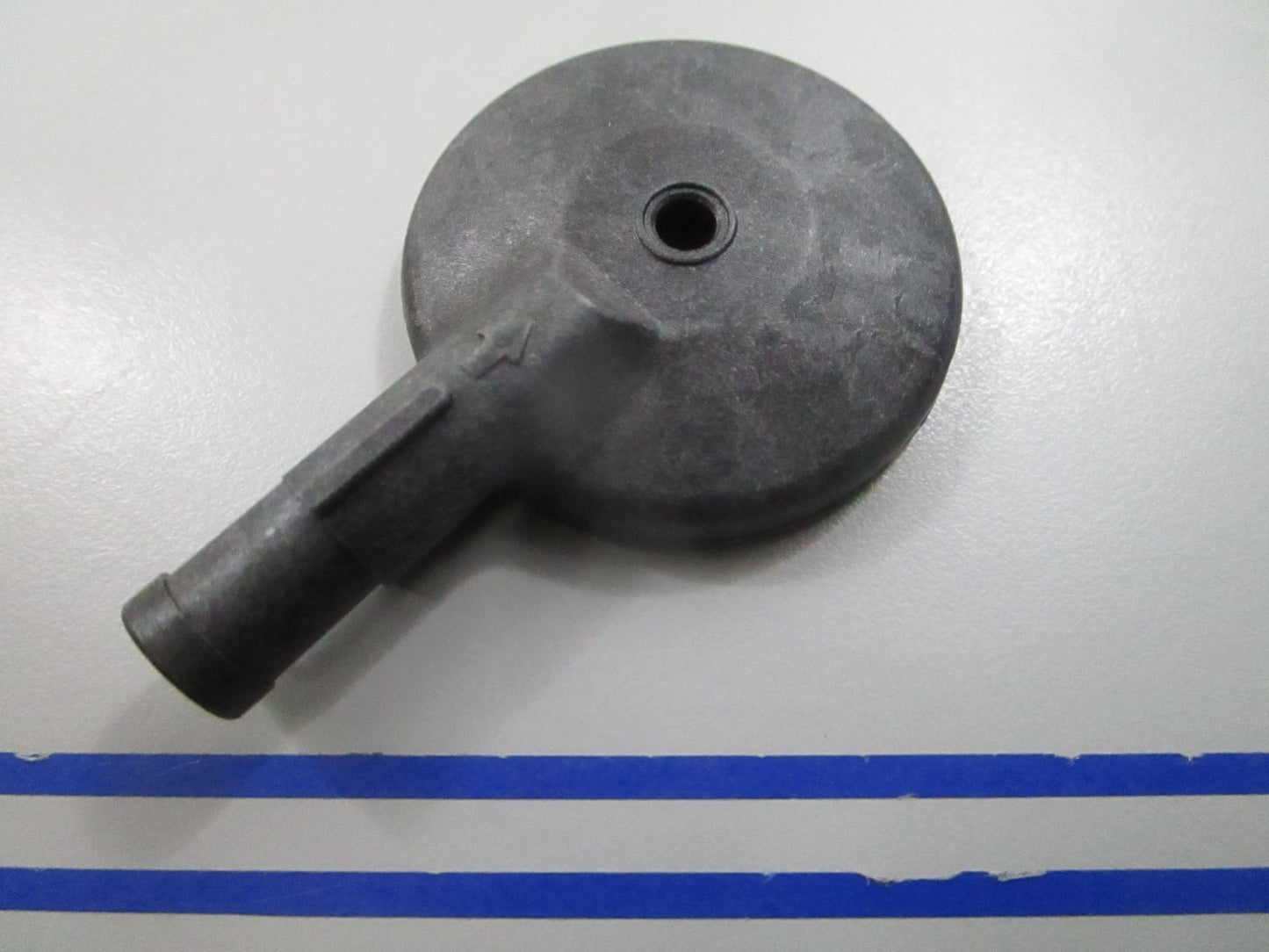 *NEW OEM* 0810 OMC Johnson Evinrude Fuel Pump Cap 335335 0335335