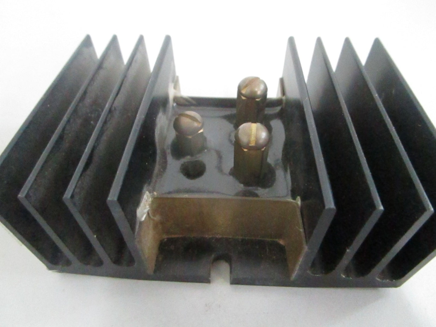 NEW #2412 Guest Battery Isolator 0820